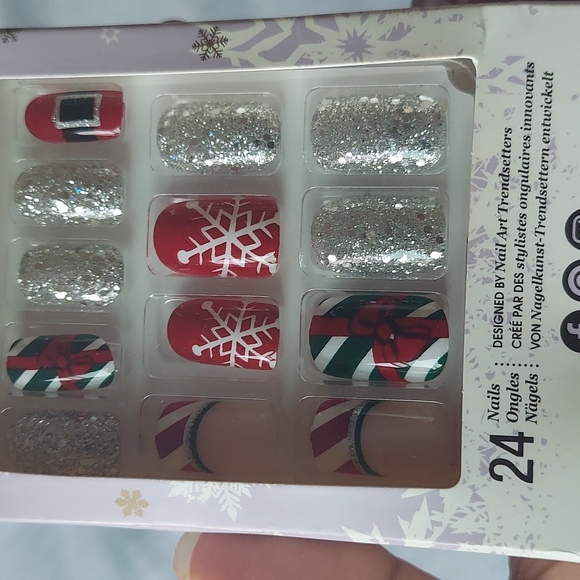 Sold Santa Red Christmas Nails Limited Edition - Picture 8 of 9